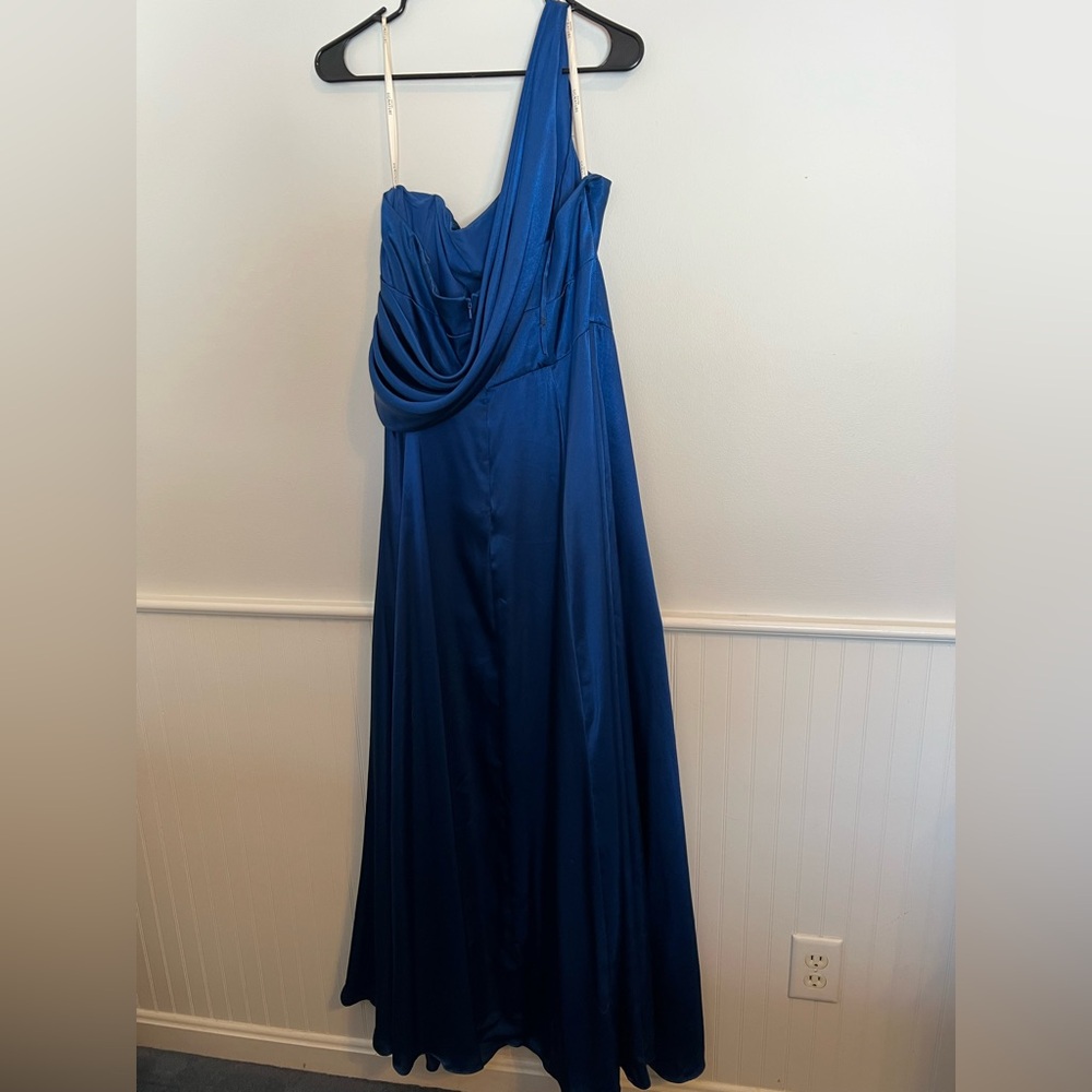 Signature One Shoulder Blue Dress - Picture 4 of 4